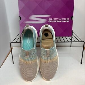 Women’s NIB New Skechers Ombré Go Walk Now Slip On Shoes Sneakers 7 M